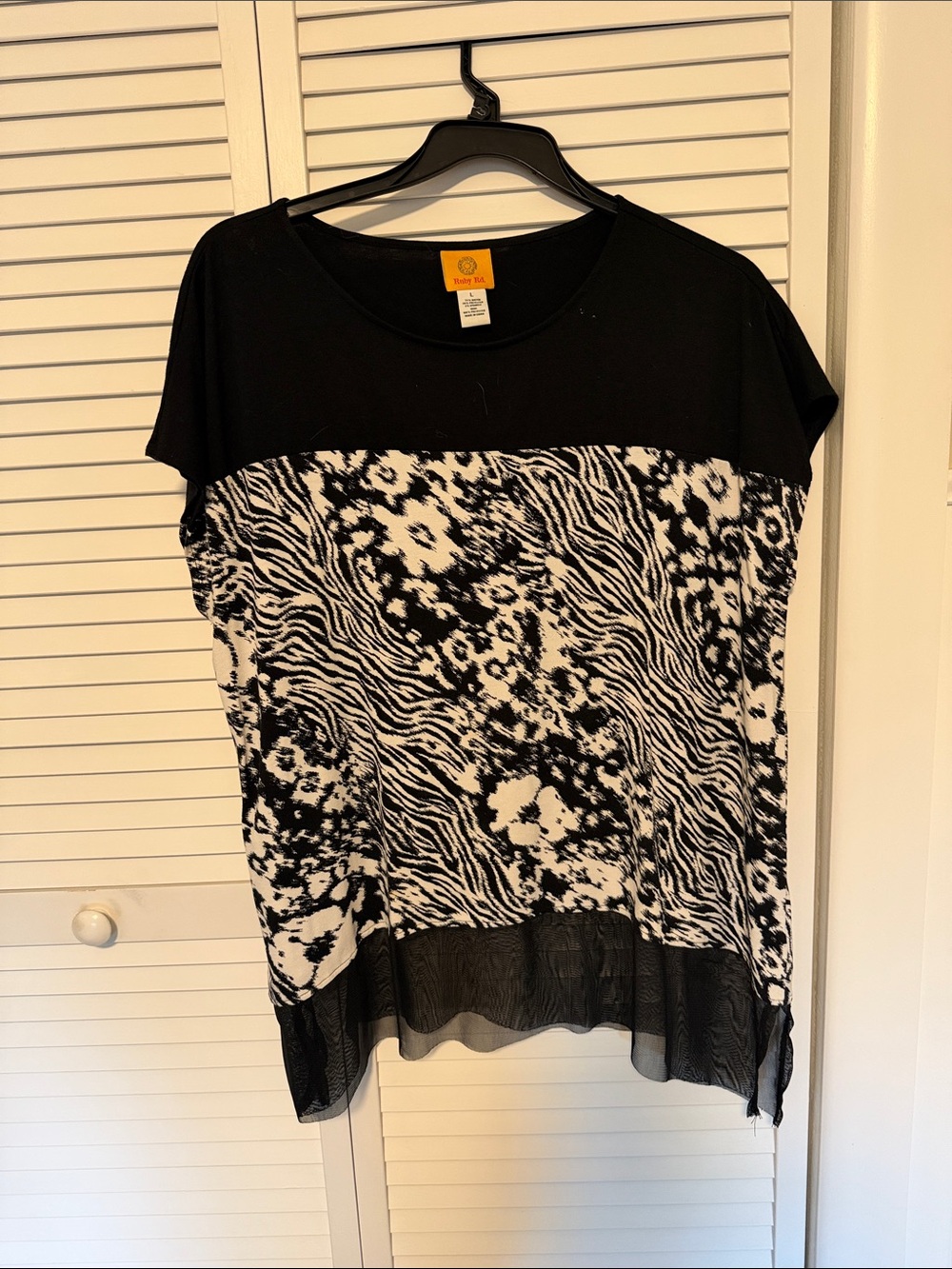 Ruby Rd. Black and White Short Sleeve Animal Print Top